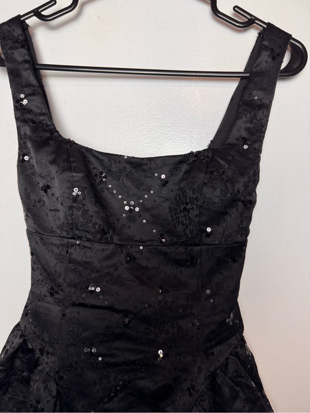 Brand new Windsor black dress with sequin detail size-Xs